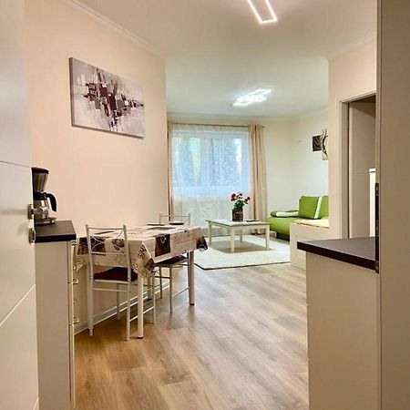 Wohnung Im Erdgeschoss Bietigheim-Bissingen Exterior foto
